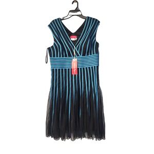 Dancing Queen Women's Green/Black V Neck Fit& Flare Short Sleeve Dress Size xxxl